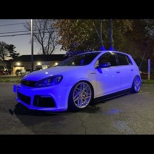 Meet your Posher, Ella